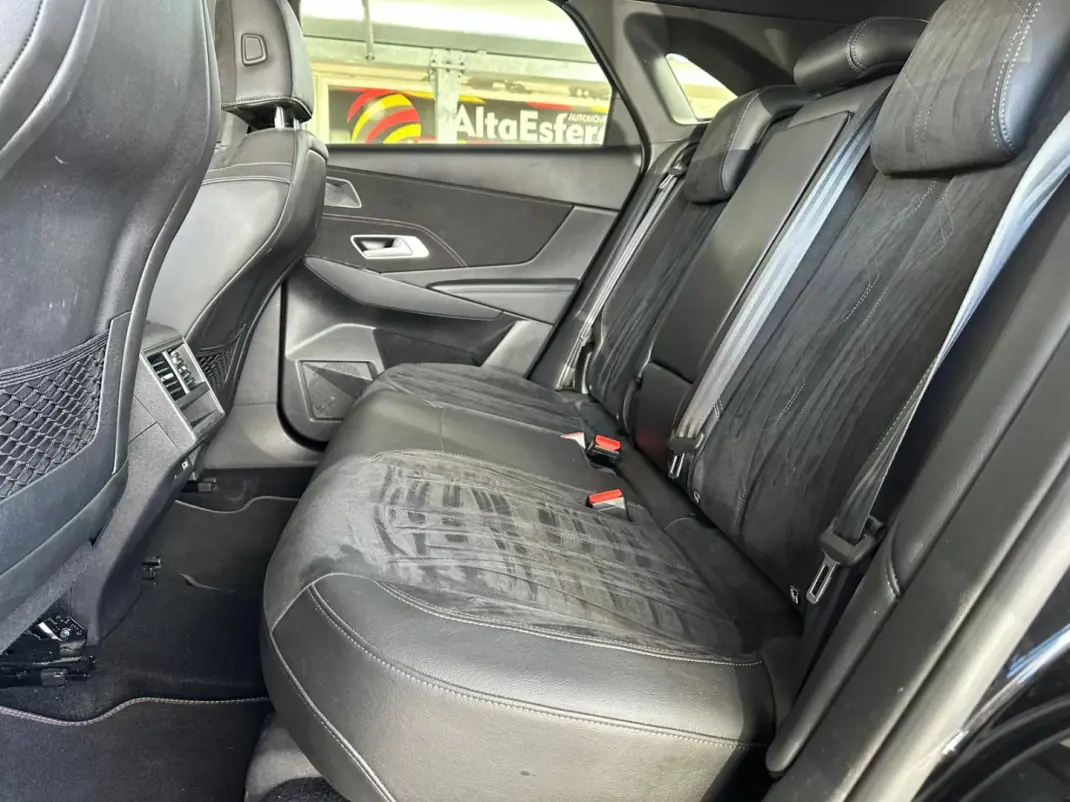 DS DS7 Crossback 2021 - 27900 EUR, 112694 km - AUTO.MOTO.pt - 112694km - foto 30 de 33