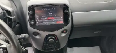 Toyota Aygo 2019 - 11900 EUR, 64090 km - AUTO.MOTO.pt - 64090km - foto 10 de 14