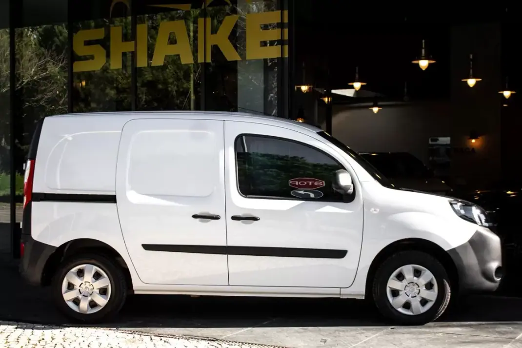 Renault Kangoo E-Tech Confort 2020 - 10750 EUR, 63577 km - AUTO.MOTO.pt - 63577km - foto 11 de 27