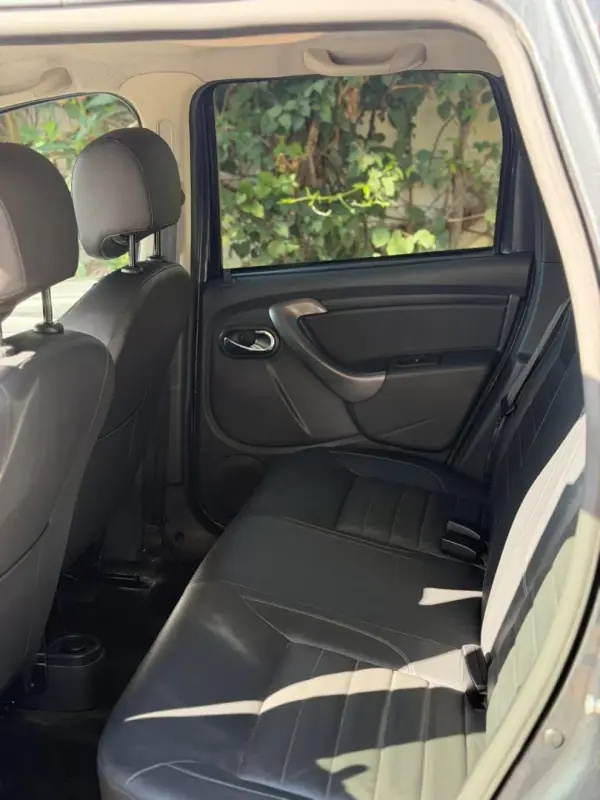 Dacia Duster 2016 - 16900 EUR, 116139 km - AUTO.MOTO.pt - 116139km - foto 9 de 10