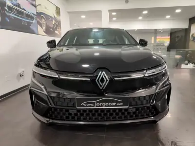 Renault Mégane E-Tech 2022 - 27990 EUR, 40000 km - AUTO.MOTO.pt - 40000km - foto 8 de 47