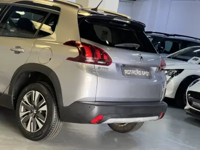 Peugeot 2008 2018 - 11990 EUR, 110000 km - 110000km - foto 33 de 36