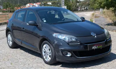 Renault Mégane 2012 - 5500 EUR, 275944 km - AUTO.MOTO.pt - 275944km - foto 4 de 20