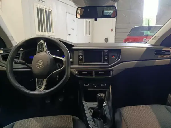 Volkswagen Polo 2022 - 12999 EUR, 108121 km - AUTO.MOTO.pt - 108121km - foto 11 de 16