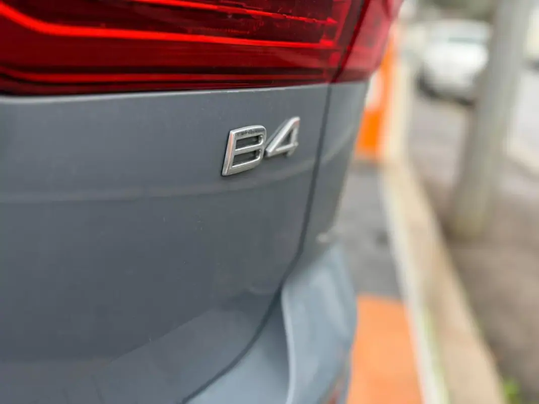 Volvo XC 60 2022 - 29750 EUR, 197509 km - AUTO.MOTO.pt - 197509km - foto 21 de 21