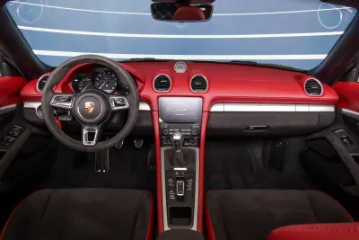 Porsche 718 Spyder 2020 - 130000 EUR, 12396 km - AUTO.MOTO.pt - 12396km - foto 11 de 28