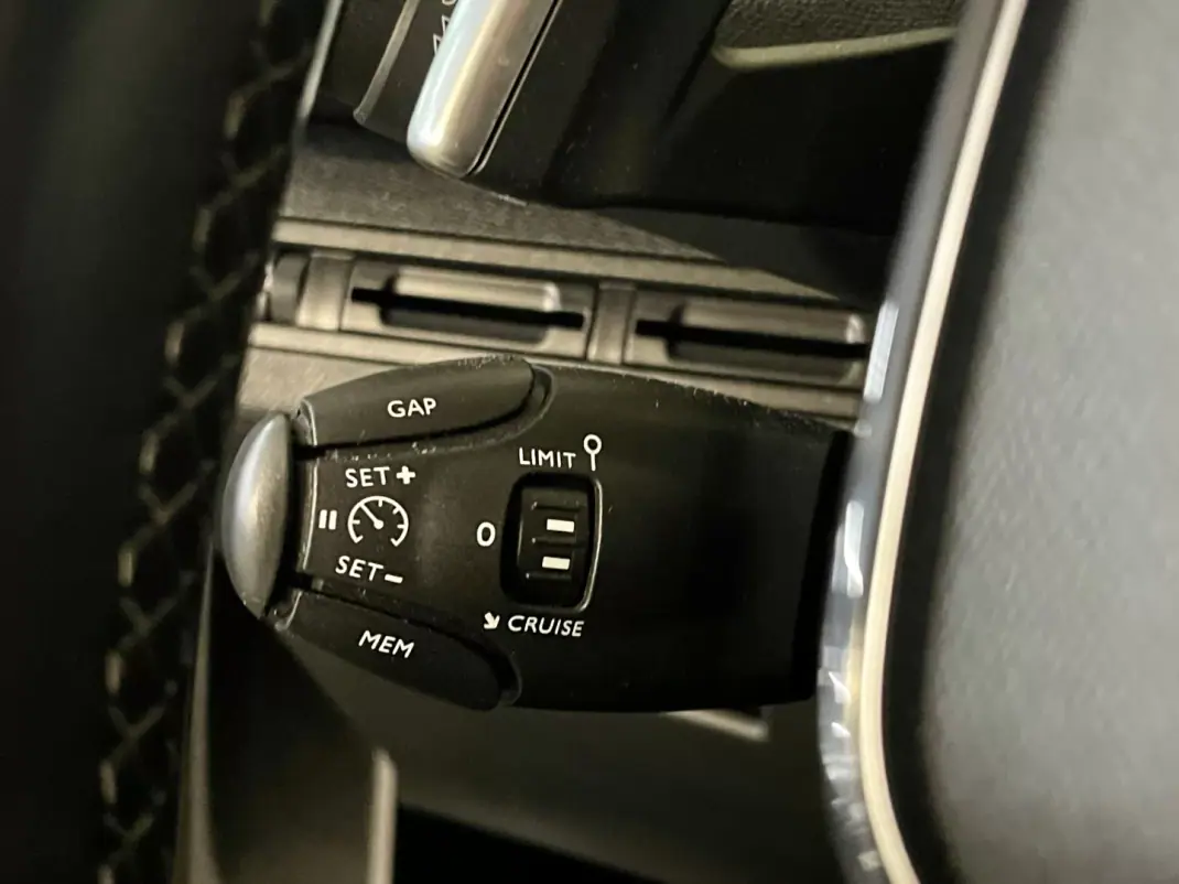 Peugeot 3008 2019 - 14950 EUR, 99000 km - 99000km - foto 24 de 34