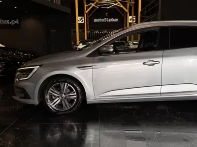 Renault Mégane Sport Tourer 2021 - 14990 EUR, 171050 km - AUTO.MOTO.pt - 171050km - foto 9 de 32