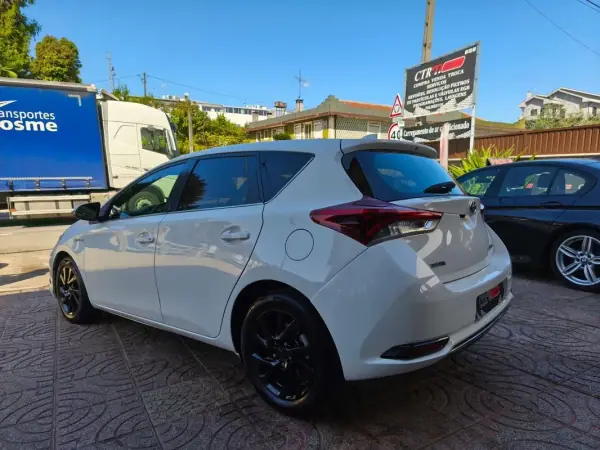 Toyota Auris 2016 - 14900 EUR, 160000 km - AUTO.MOTO.pt - 160000km - foto 12 de 34