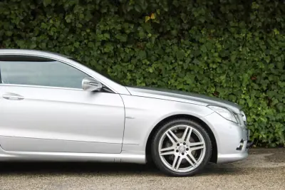 Mercedes-Benz E 350 2009 - 13900 EUR, 219000 km - foto 5 de 17