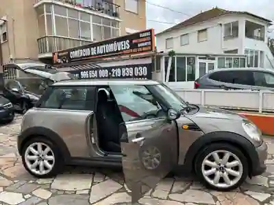 MINI One 2011 - 8700 EUR, 220000 km - AUTO.MOTO.pt - 220000km - foto 4 de 31
