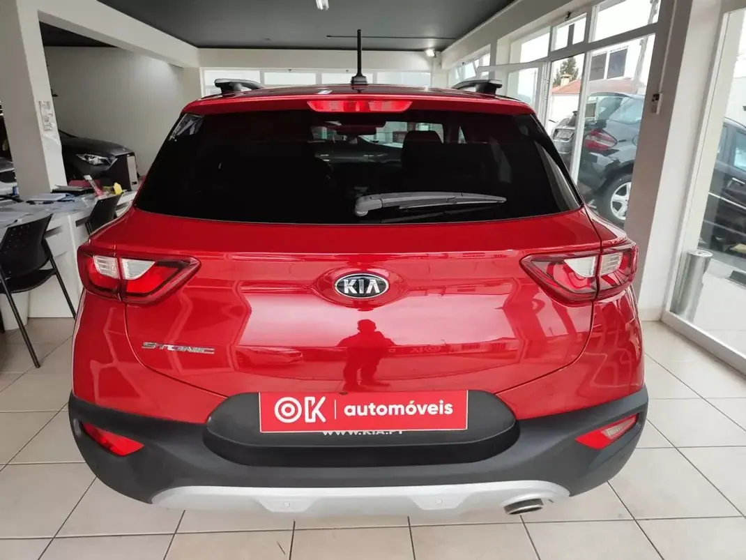 Kia Stonic 2021 - 14950 EUR, 29990 km - AUTO.MOTO.pt - 29990km - foto 9 de 33