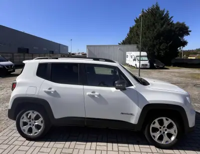 Jeep Renegade 2022 - 18500 EUR, 82500 km - AUTO.MOTO.pt - 82500km - foto 8 de 21