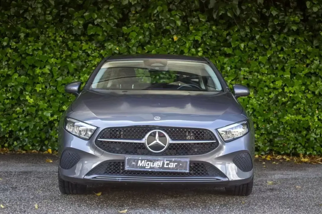 Mercedes-Benz A 250 Limousine 2023 - 31900 EUR, 33000 km - AUTO.MOTO.pt - 33000km - foto 2 de 14