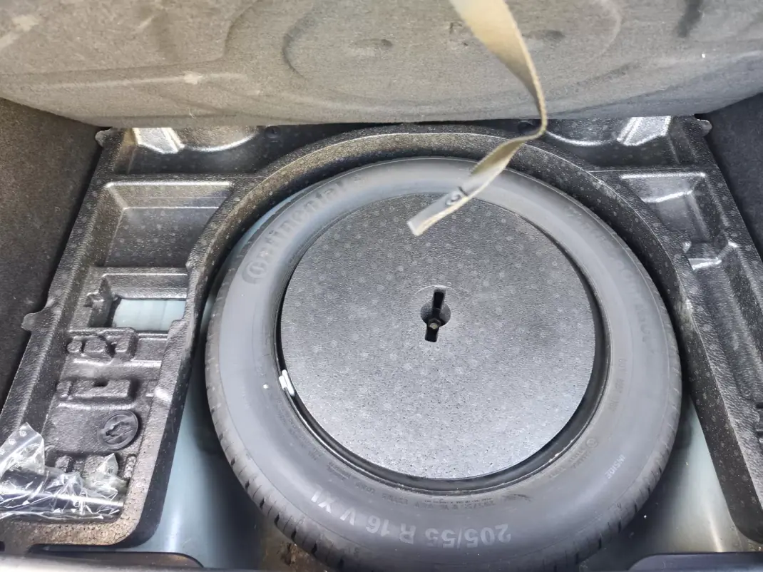 Fiat Tipo 2016 - 8480 EUR, 177150 km - AUTO.MOTO.pt - 177150km - foto 19 de 39