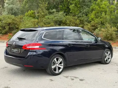 Peugeot 308 2020 - 13900 EUR, 100002 km - AUTO.MOTO.pt - 100002km - foto 5 de 21