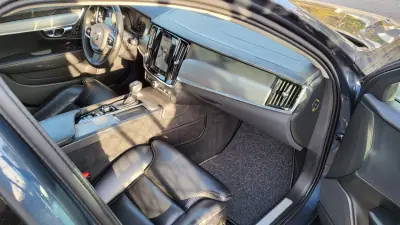 Volvo S90 2017 - 16900 EUR, 292100 km - 292100km - foto 40 de 44