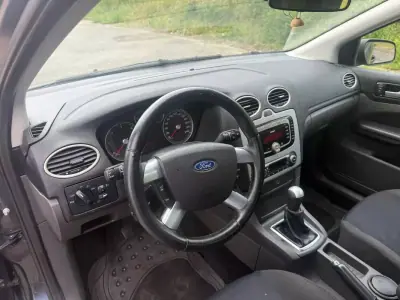 Ford Focus SW 2007 - 4450 EUR, 235000 km - AUTO.MOTO.pt - 235000km - foto 7 de 26