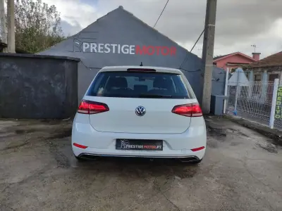 Volkswagen Golf 2018 - 15900 EUR, 106000 km - AUTO.MOTO.pt - 106000km - foto 7 de 29
