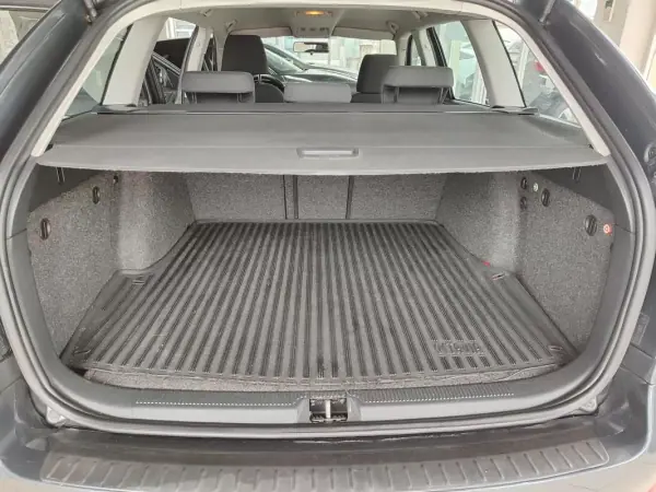 Skoda Octavia Break 2010 - 6650 EUR, 252000 km - AUTO.MOTO.pt - 252000km - foto 16 de 31
