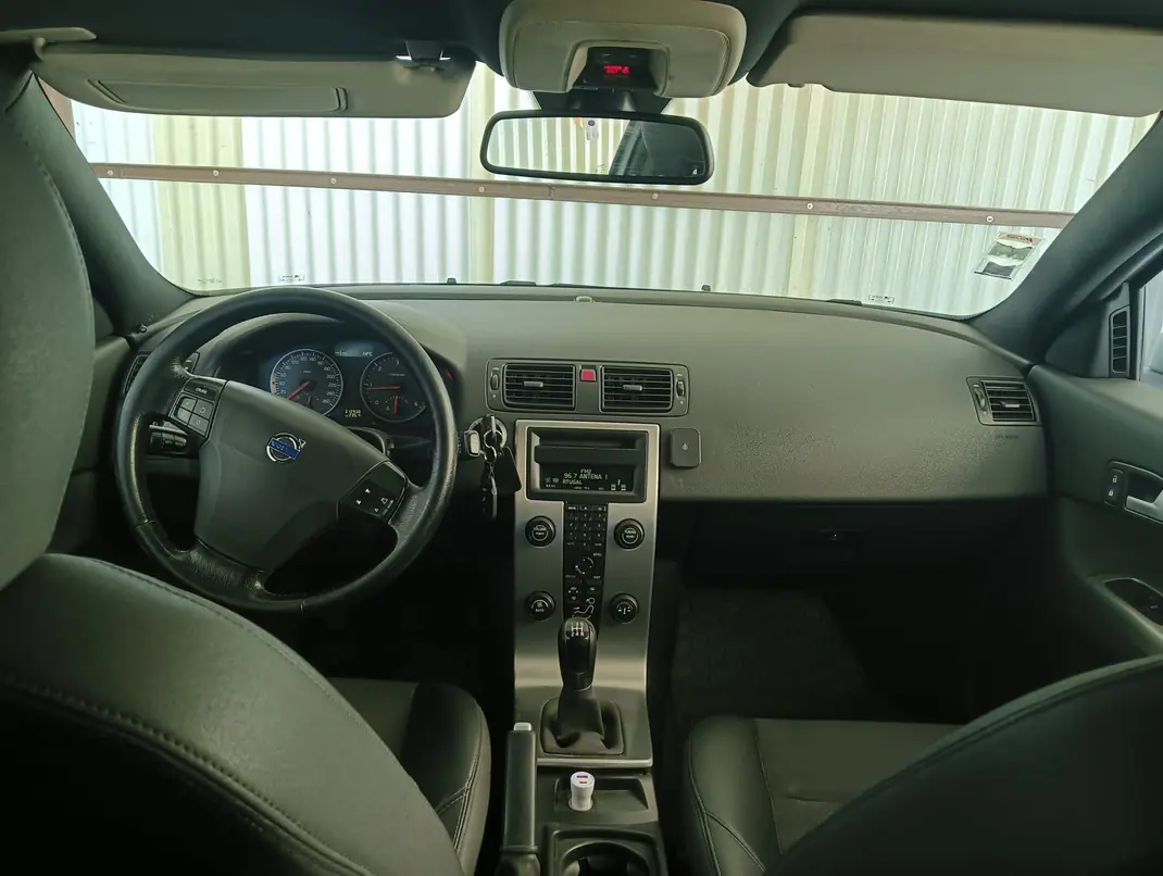 Volvo C30 2007 - 4800 EUR, 316000 km - 316000km - foto 3 de 12