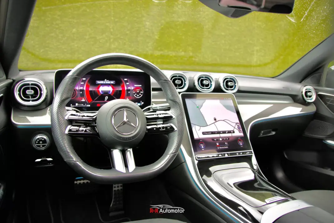 Mercedes-Benz C 300 2022 - 43500 EUR, 65000 km - AUTO.MOTO.pt - 65000km - foto 35 de 47