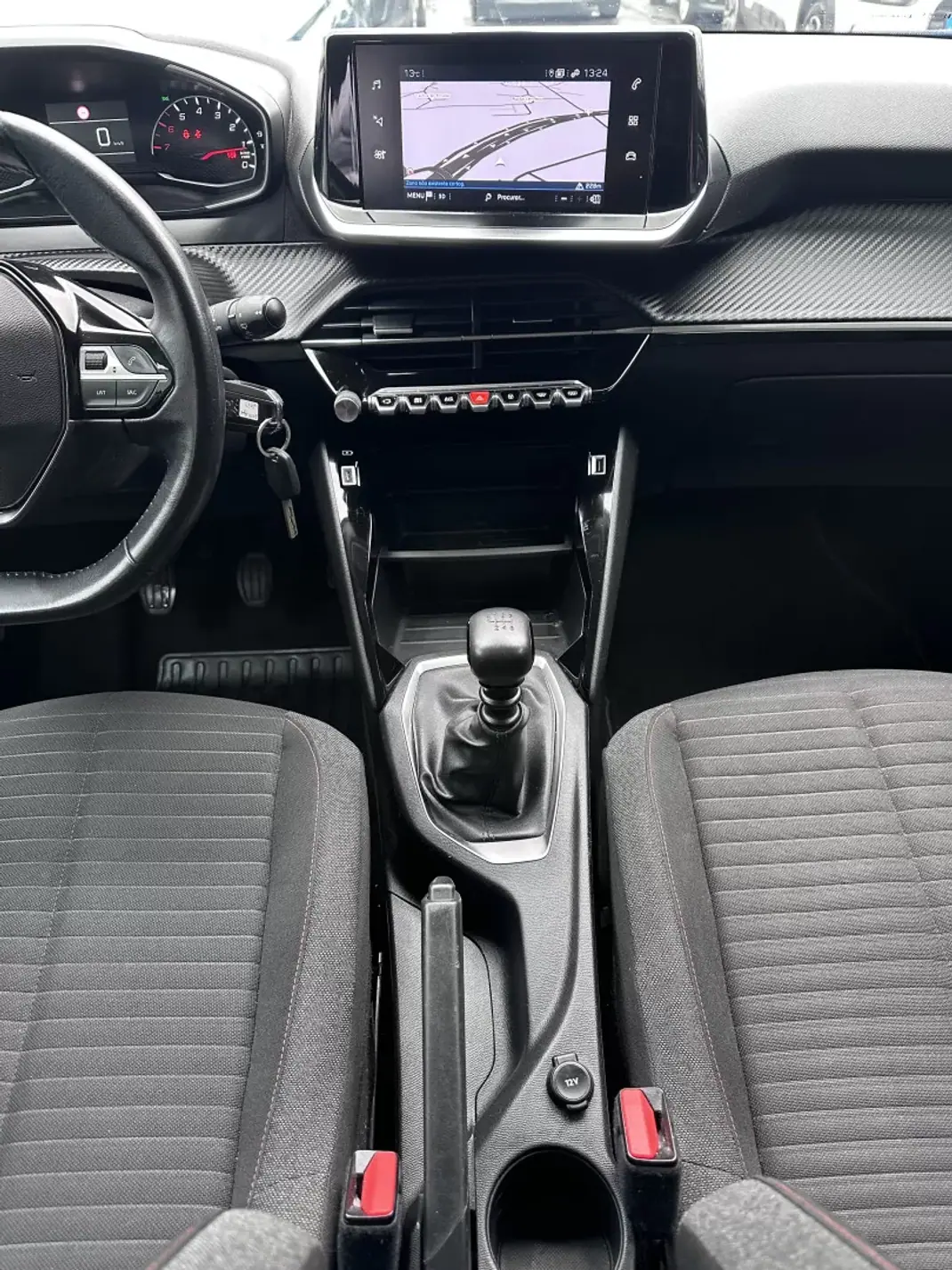 Peugeot 2008 2021 - 14900 EUR, 159000 km - AUTO.MOTO.pt - 159000km - foto 23 de 31