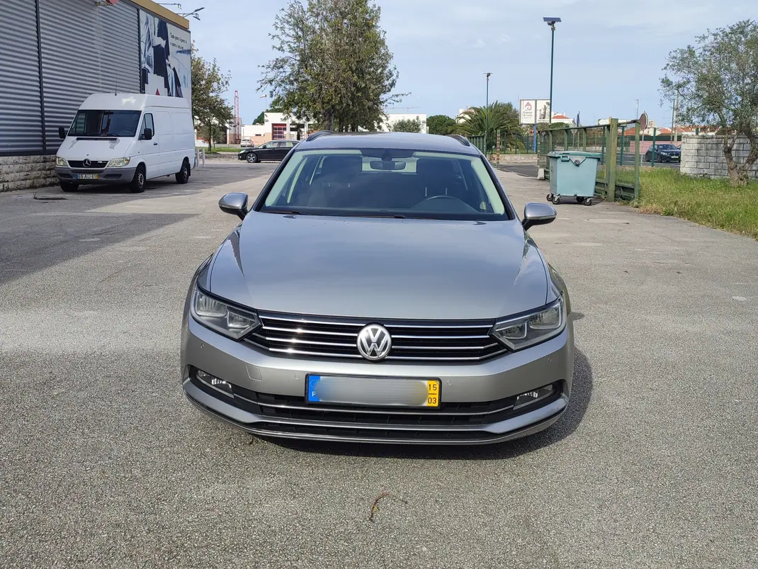 Volkswagen Passat Variant 2015 - 13750 EUR, 203000 km - AUTO.MOTO.pt - 203000km - foto 3 de 18