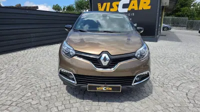 Renault Captur 2017 - 12990 EUR, 101000 km - AUTO.MOTO.pt - 101000km - foto 8 de 19