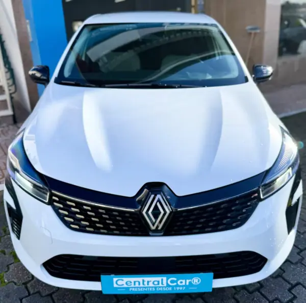 Renault Clio 2024 - 16950 EUR, 21000 km - AUTO.MOTO.pt - 21000km - foto 4 de 25