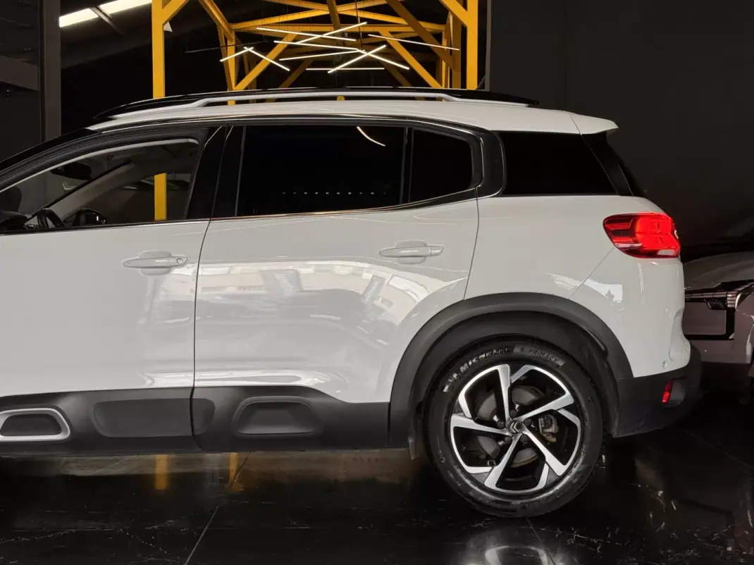 Citroën C5 Aircross 2021 - 20990 EUR, 155900 km - AUTO.MOTO.pt - 155900km - foto 10 de 37