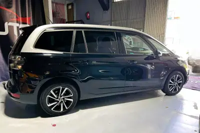 Citroën C4 Spacetourer 2022 - 22000 EUR, 111000 km - AUTO.MOTO.pt - 111000km - foto 6 de 46