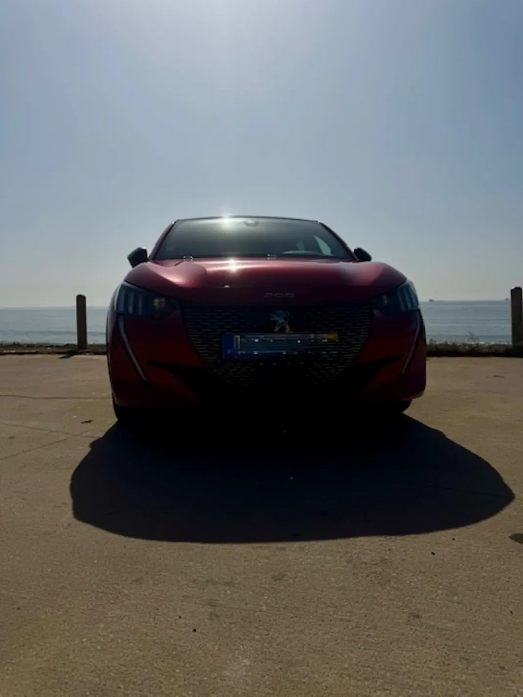 Peugeot 208 2019 - 13900 EUR, 75000 km - AUTO.MOTO.pt - 75000km - foto 1 de 19