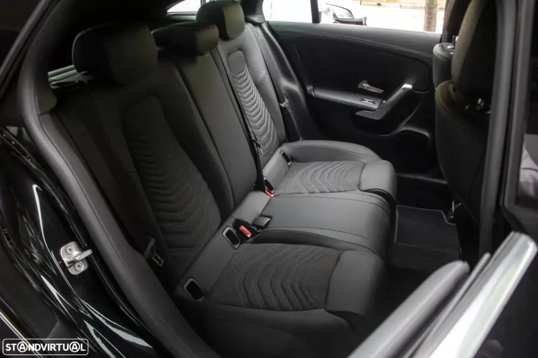 Mercedes-Benz CLA 180 2024 - 33990 EUR, 28922 km - AUTO.MOTO.pt - 28922km - foto 29 de 40