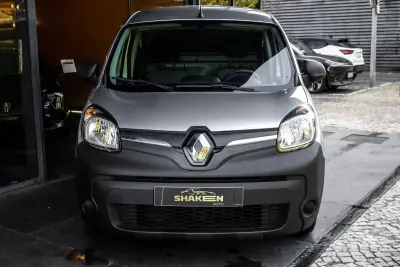 Renault Kangoo E-Tech Confort 2021 - 10900 EUR, 34967 km - AUTO.MOTO.pt - 34967km - foto 7 de 28