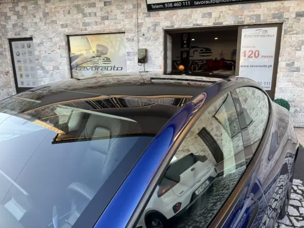 Tesla Model 3 2021 - 26500 EUR, 105000 km - AUTO.MOTO.pt - 105000km - foto 23 de 37