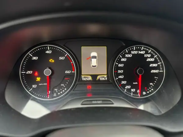 SEAT Leon 2014 - 13900 EUR, 192520 km - AUTO.MOTO.pt - 192520km - foto 3 de 18