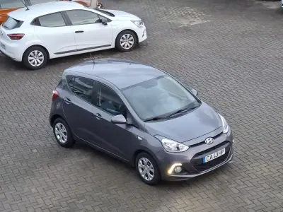 Hyundai i10 2016 - 8750 EUR, 92642 km - AUTO.MOTO.pt - 92642km - foto 23 de 24