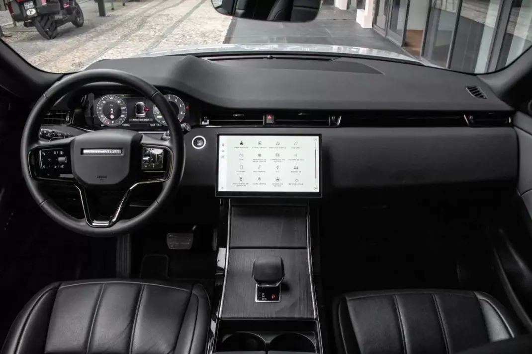 Land Rover Range Rover Evoque 2025 - 48990 EUR, 16300 km - 16300km - foto 31 de 39
