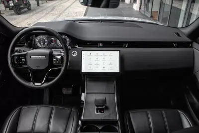 Land Rover Range Rover Evoque 2025 - 48990 EUR, 16300 km - 16300km - foto 31 de 39
