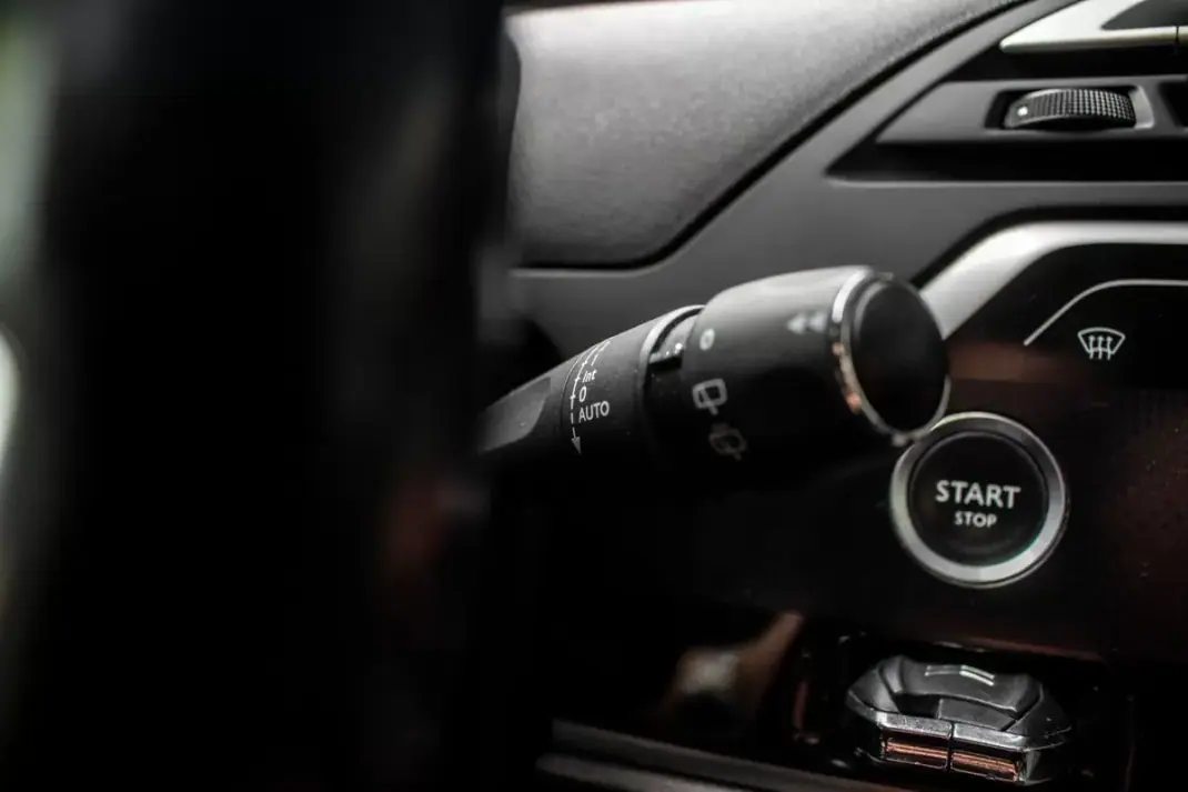 Citroën C4 Spacetourer 2019 - 10550 EUR, 304577 km - AUTO.MOTO.pt - 304577km - foto 18 de 45