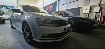 Volkswagen Jetta 2017 - 8990 EUR, 260000 km - AUTO.MOTO.pt - 260000km - foto 27 de 56