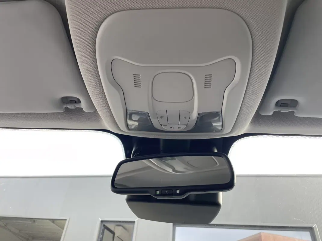 Jeep Renegade 2019 - 15500 EUR, 106977 km - AUTO.MOTO.pt - 106977km - foto 33 de 39