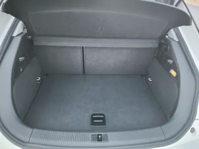 Audi A1 2010 - 9950 EUR, 236924 km - AUTO.MOTO.pt - 236924km - foto 30 de 43