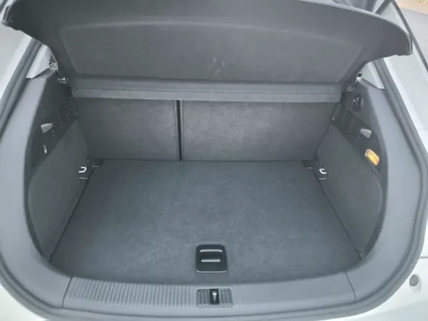 Audi A1 2010 - 9950 EUR, 236924 km - AUTO.MOTO.pt - 236924km - foto 30 de 43