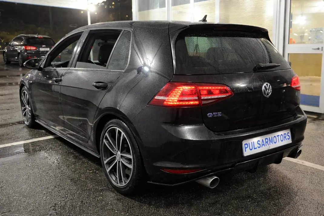 Volkswagen Golf 2016 - 17900 EUR, 146745 km - AUTO.MOTO.pt - 146745km - foto 3 de 8