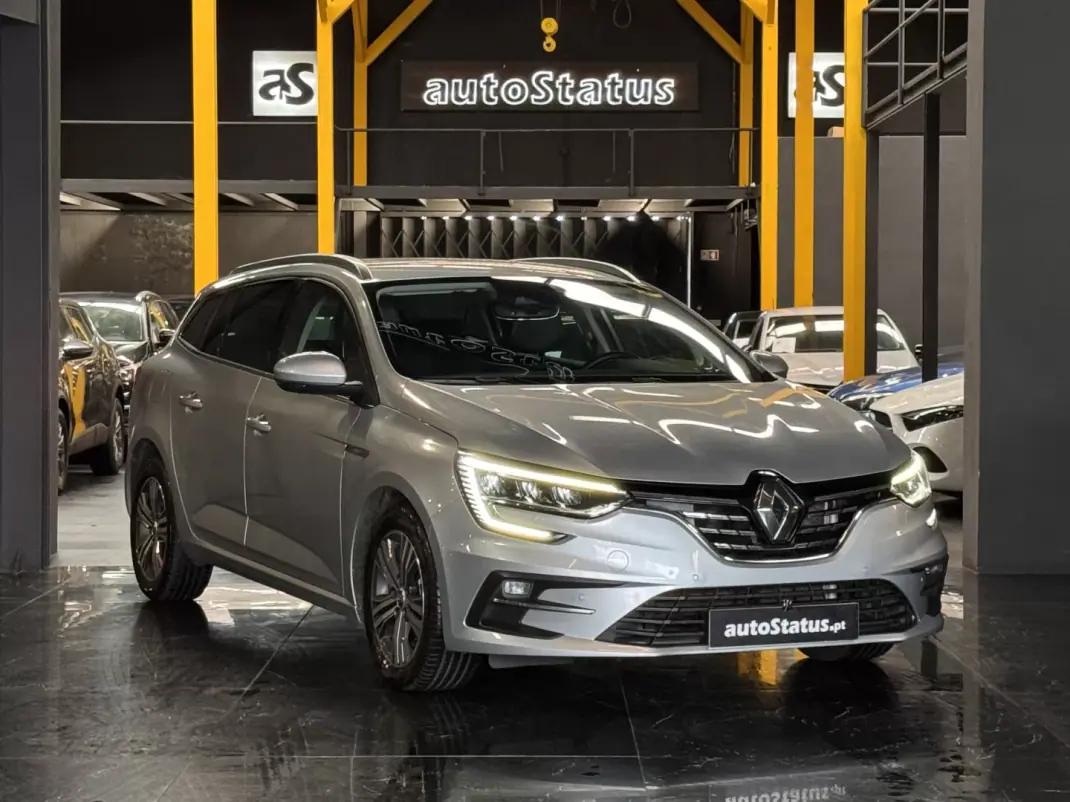 Renault Mégane Sport Tourer 2021 - 14990 EUR, 171050 km - AUTO.MOTO.pt - 171050km - foto 2 de 32