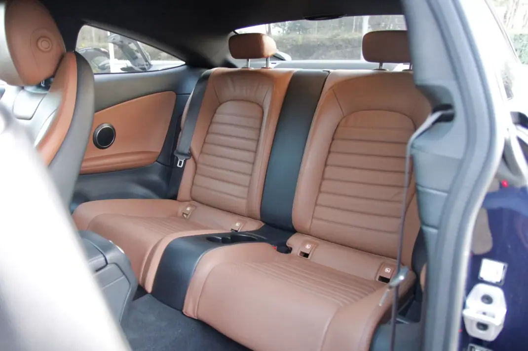 Mercedes-Benz C 220 2016 - 29990 EUR, 175000 km - AUTO.MOTO.pt - 175000km - foto 16 de 44