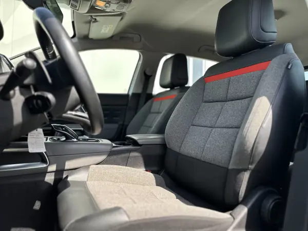 Citroën C5 Aircross 2019 - 10990 EUR, 222000 km - AUTO.MOTO.pt - 222000km - foto 12 de 37