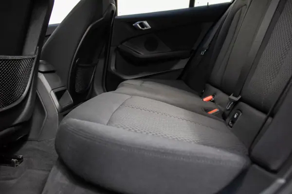 BMW 116 2020 - 17990 EUR, 140000 km - AUTO.MOTO.pt - 140000km - foto 14 de 38